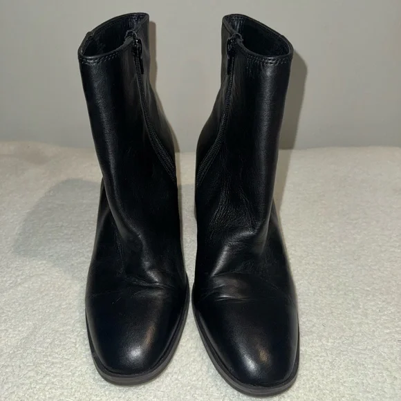 Lucky Brand Black Leather Ankle Boots with Chunky Heel - Picture 2 of 5